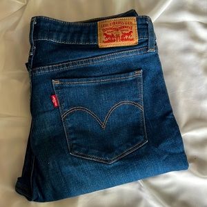 Bootcut style leg Jeans.